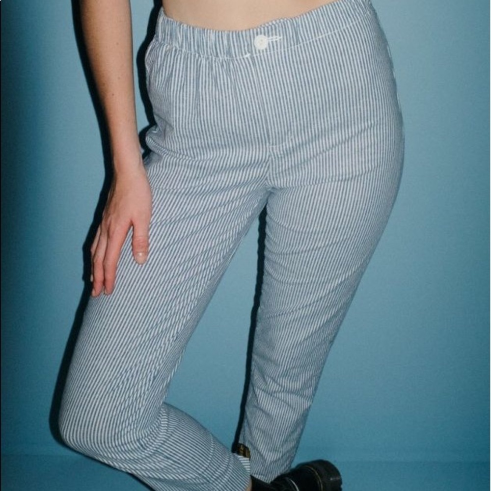 Brandy Melville Blue and White Tildens